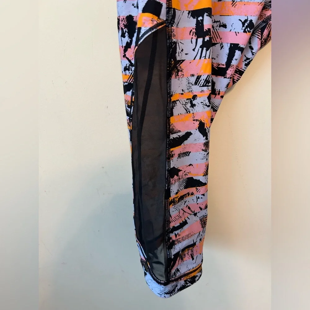 Lululemon Sun Runner Crop Leggings Size 10‎